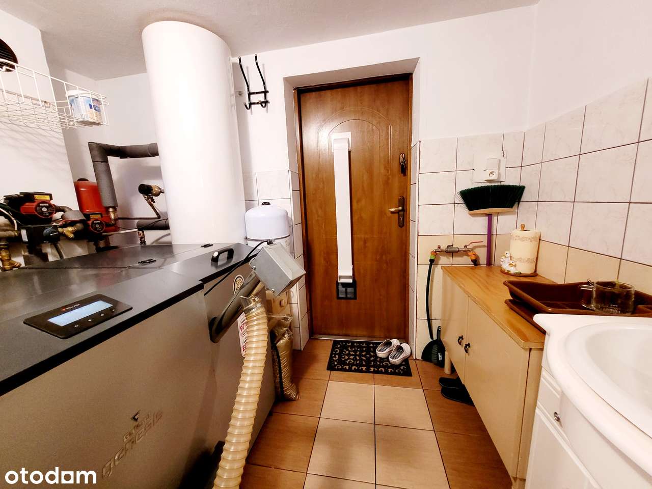 Piękny dom z bajecznym ogrodem!-19