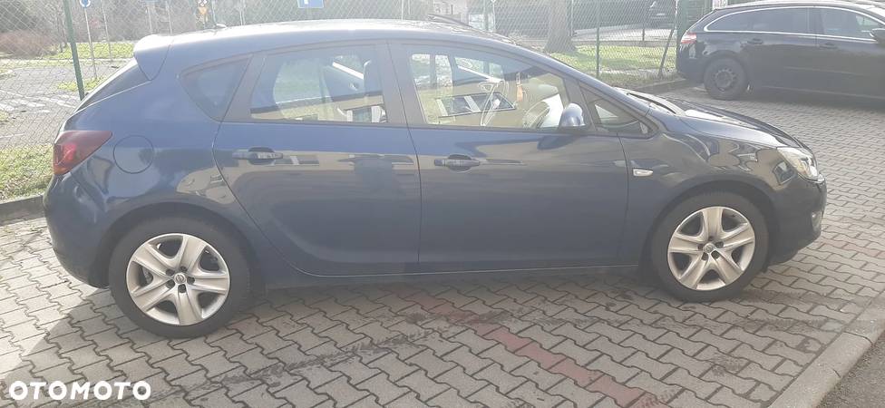 Opel Astra IV 1.6 Edition - 4