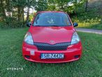 Toyota Yaris Verso 1.3 - 3