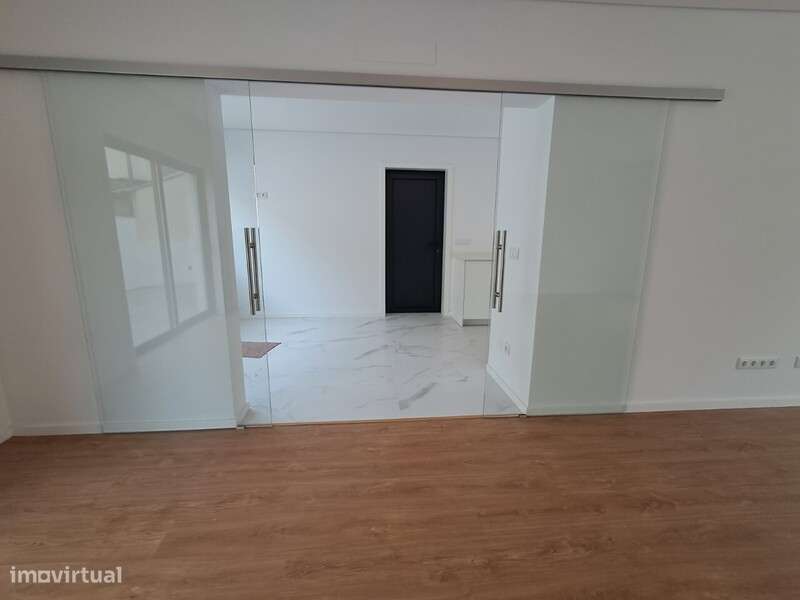 Moradia T3 de luxo, Isolada, em São João de Ovar - Grande imagem: 3/33