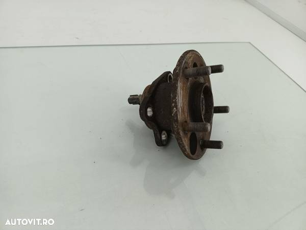 Fuzeta spate dreapta Toyota AURIS 1.6i / 1ZR-FAE 2007-2012 - 1