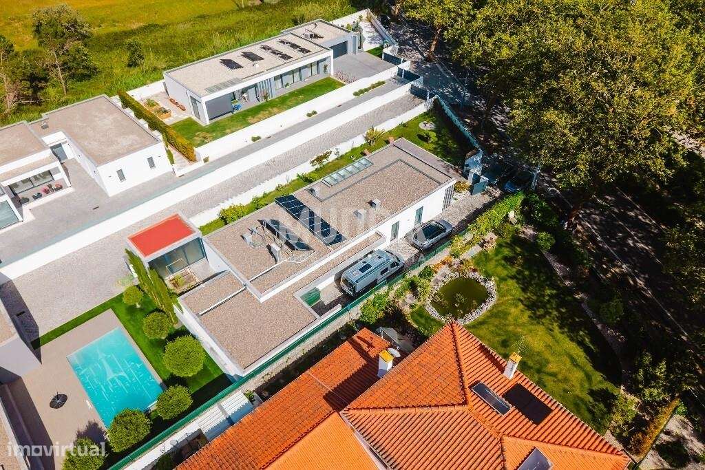 Moradia T3 Premium com Piscina, Jacuzzi e Design Contemporâneo na Foz-58