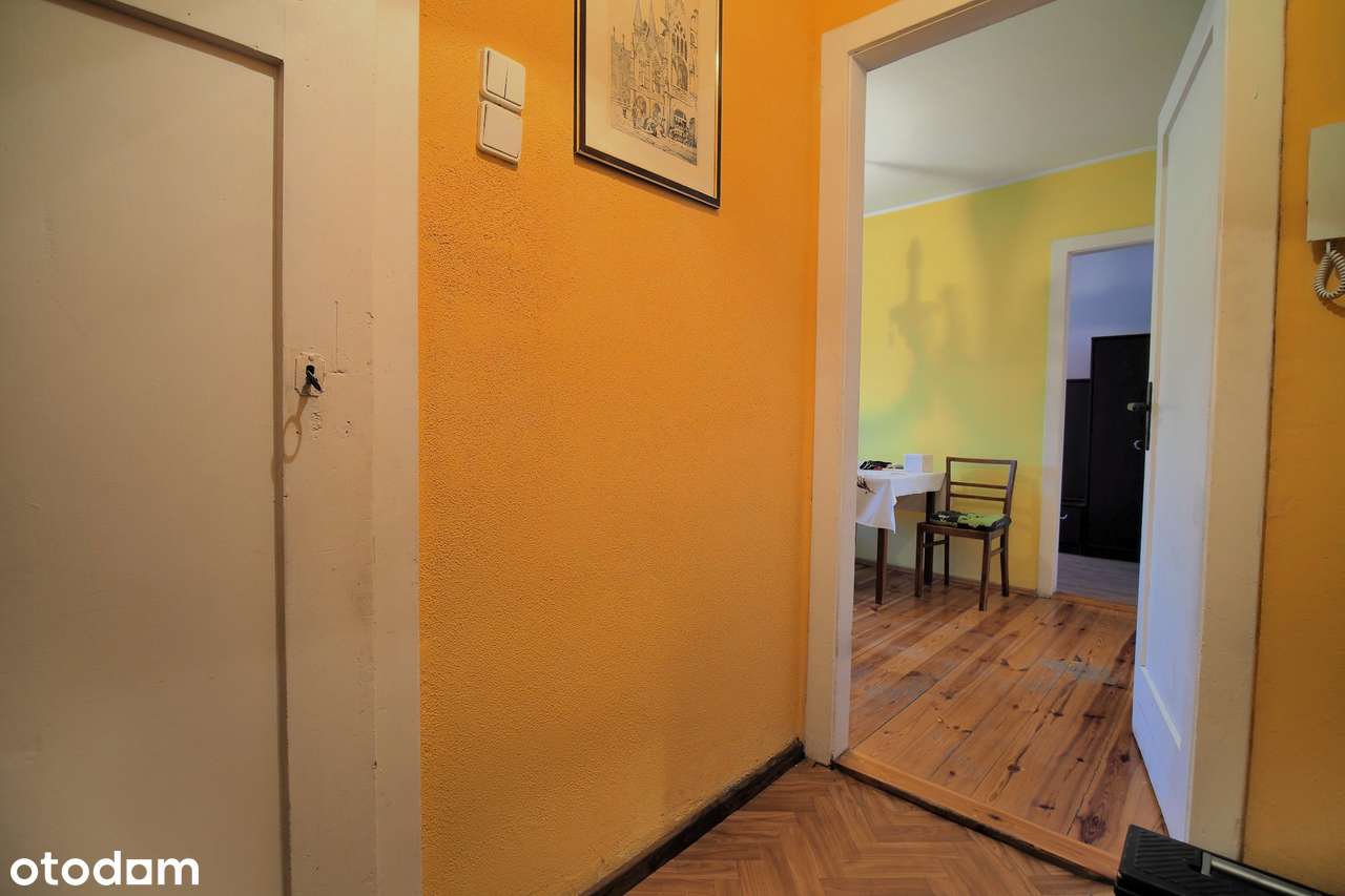 W zadbanej kamienicy mieszkanie do remontu 2pok obok Szpital Borowska-6