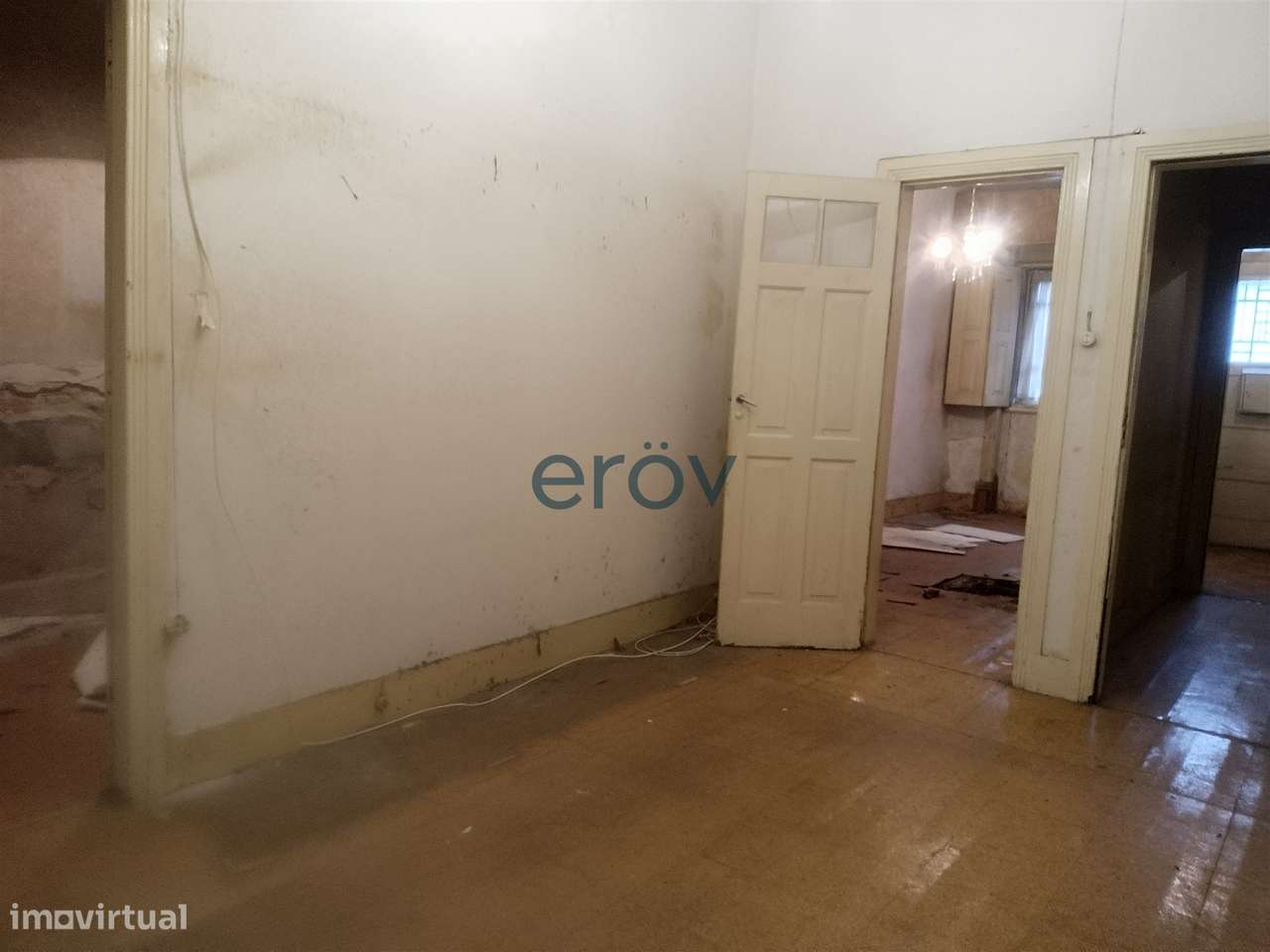 APARTAMENTO T2 A 70m DA ROTUNDA DA BOAVISTA - Grande imagem: 2/32