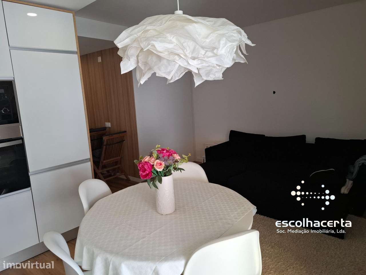 Apartamento T2 com Terraço Baixa de Setúbal-3