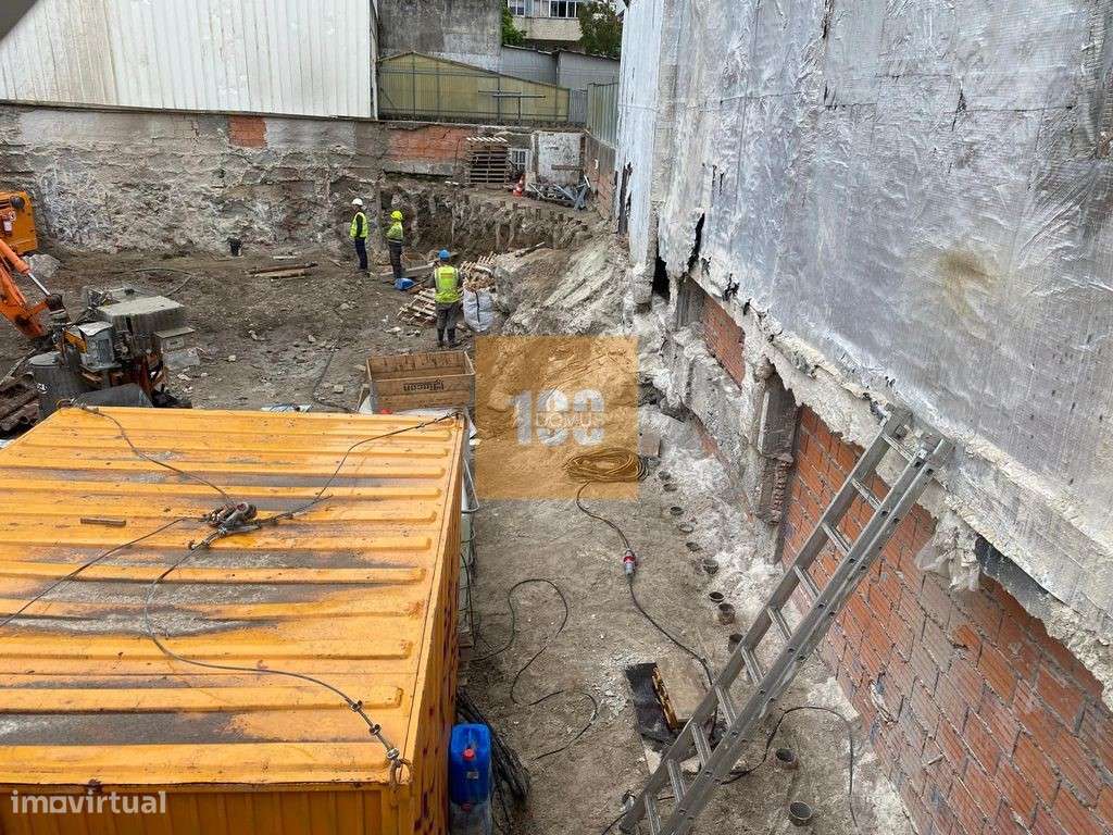 T2 novo com varanda - Baixa do Porto-16