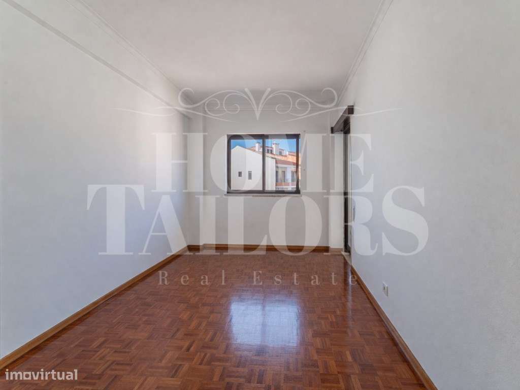 Apartamento T3 com ótimas áreas, no Estoril.-13