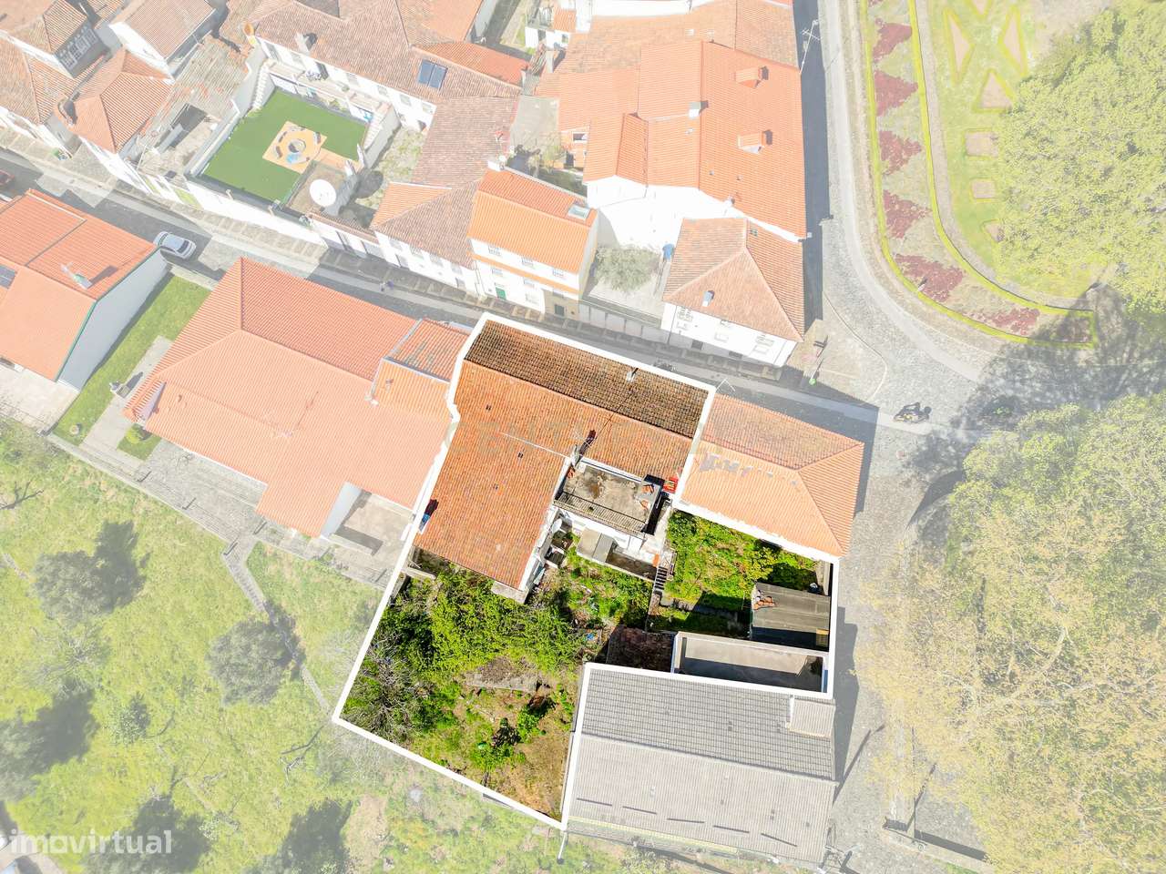 Prédio na Zona Histórica de Bragança - Grande imagem: 1/34