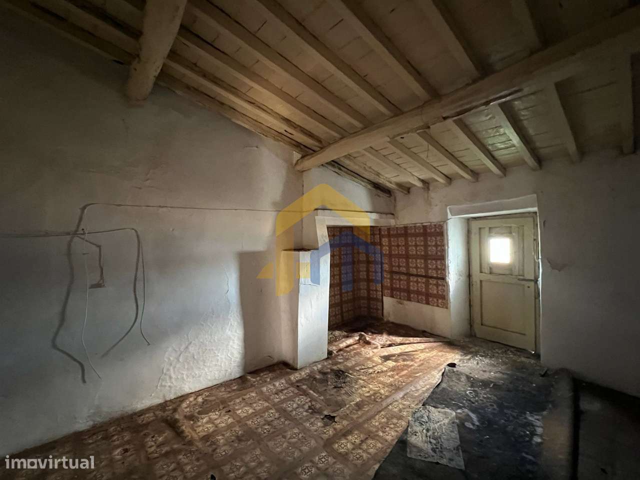 Prédio T5,  zona histórica de Estremoz, junto à Pousada Rainha Santa I-11