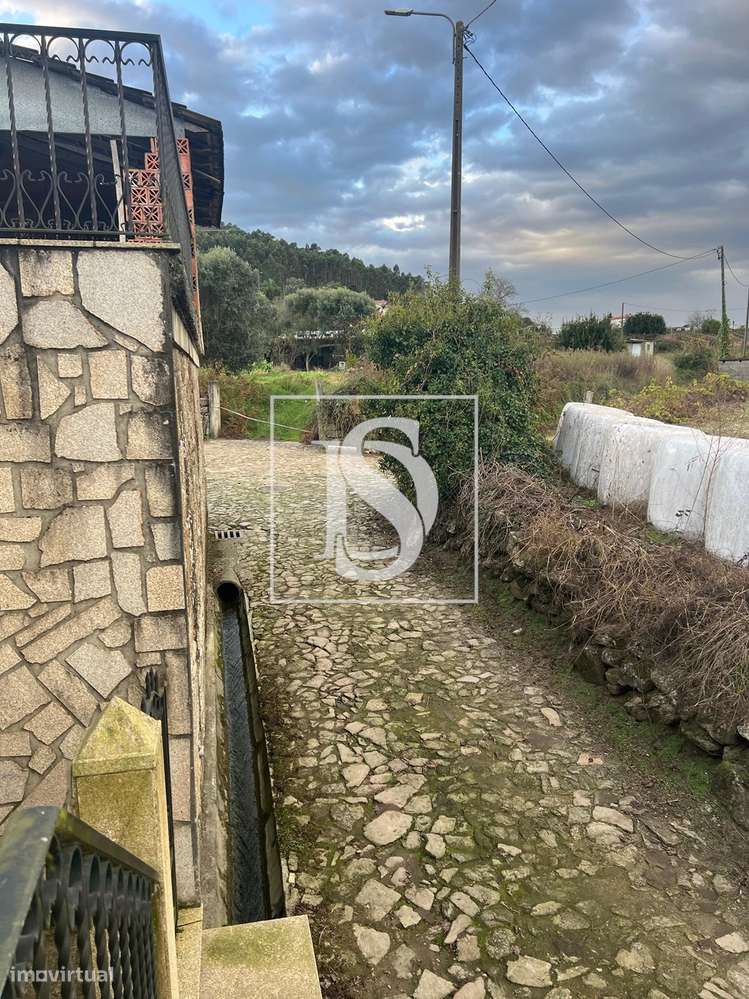 Moradia em Pedra / Casa de Campo inserida num lote de 6000m2-23