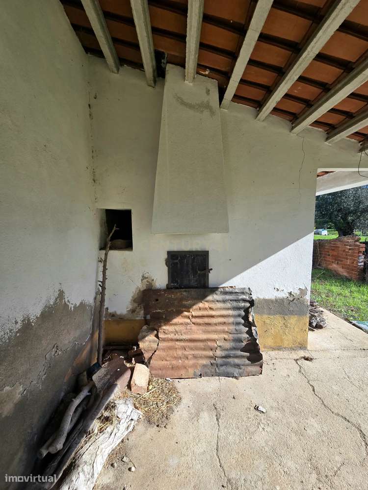 Moradia T3 com 2000 m² de Terreno, Poço, Forno Tradicional e Garagem –-31