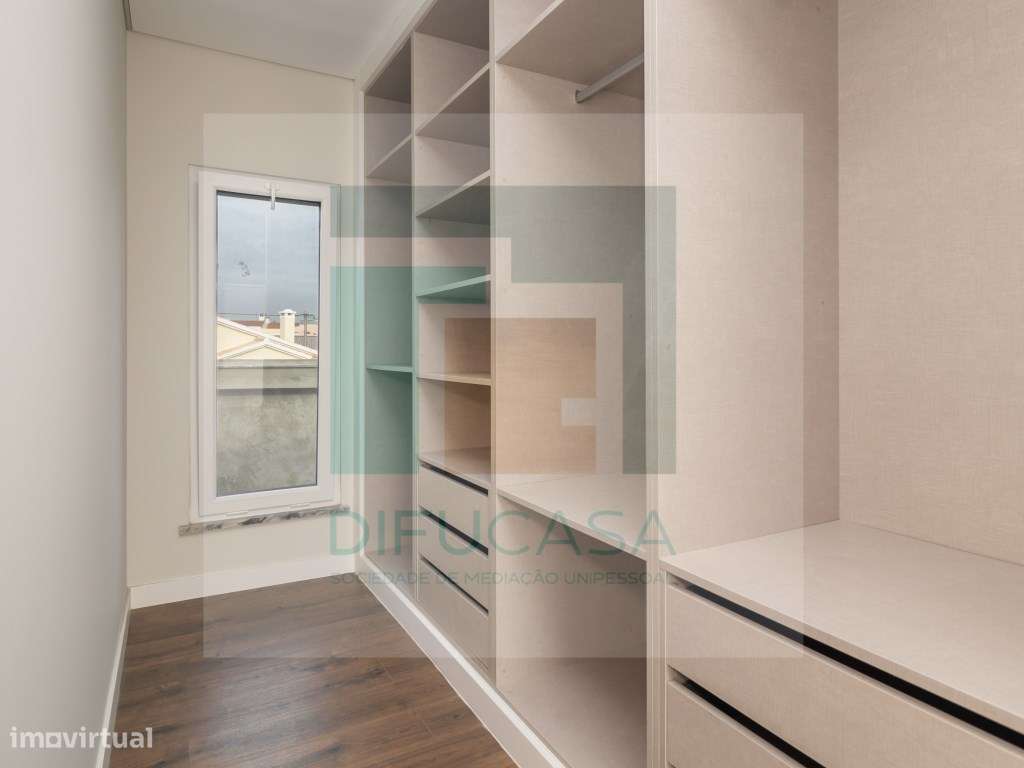 R128 Moradia T6 Azeitão-37