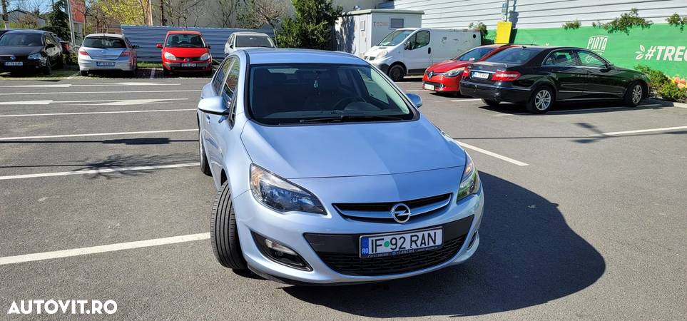 Opel Astra 1.4 ECOTEC Turbo Enjoy - 4