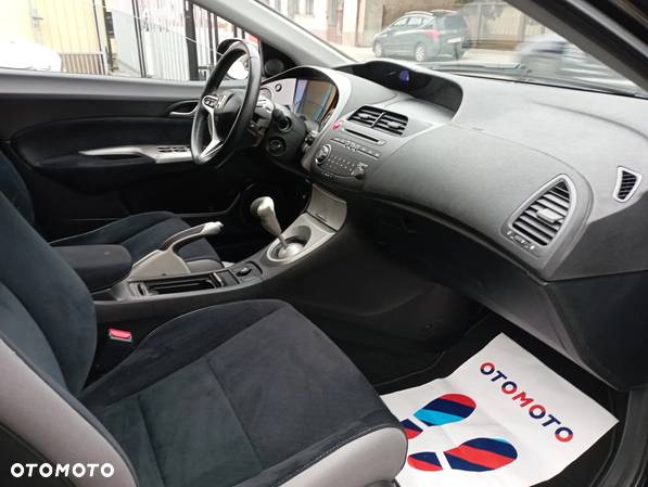 Honda Civic 1.8 Comfort - 9