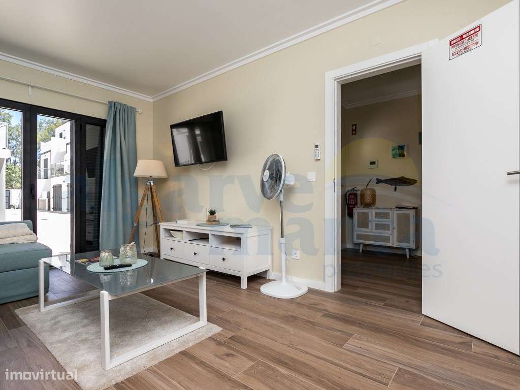 Moradia de Luxo T4+1 em Condomínio Prestigiado - 1ª Linha da Praia ... - Grande imagem: 5/46