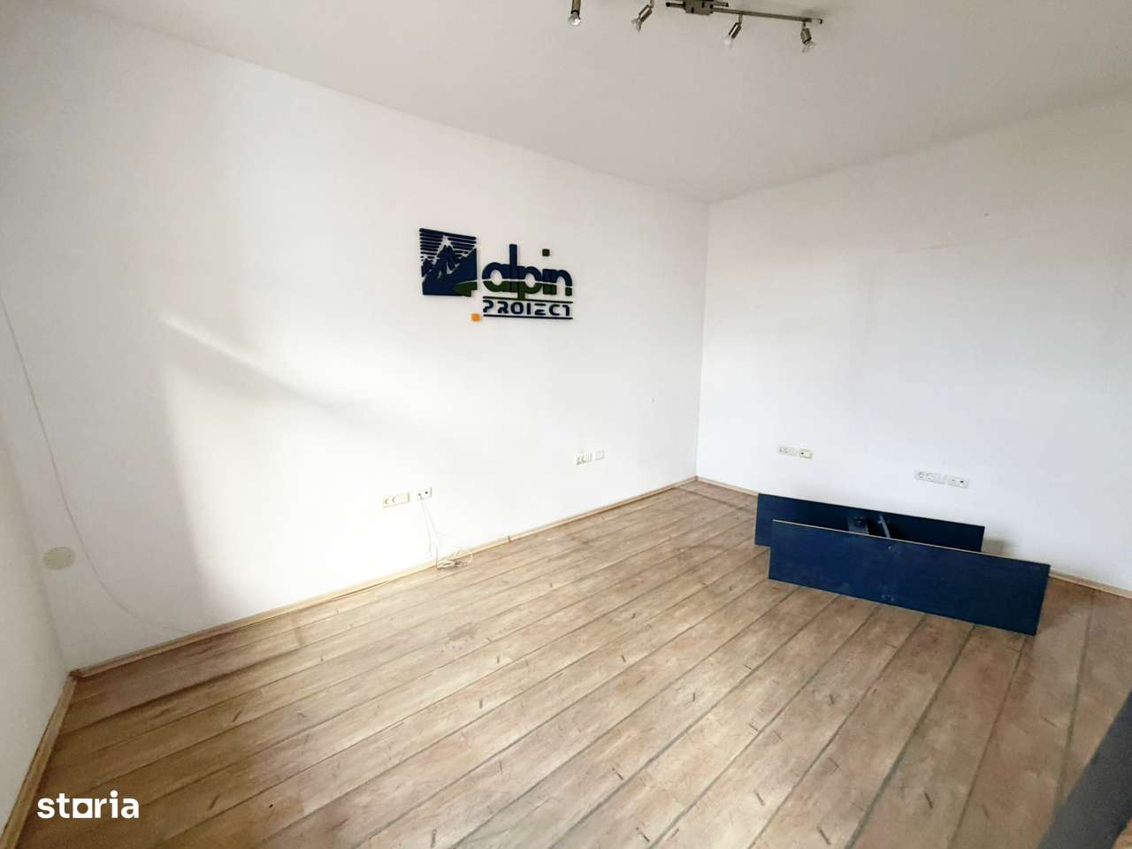 Apartament 2 camere decomandat, centrala – Revolutiei-4
