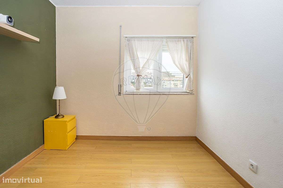 Apartamento T3 à venda em Almada-30