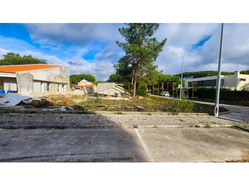 Terreno em Lagoa de Albufeira - Grande imagem: 5/16