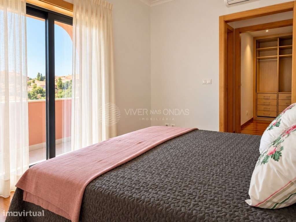Moradia T3 em condomínio fechado c/ piscina - SESIMBRA.-37