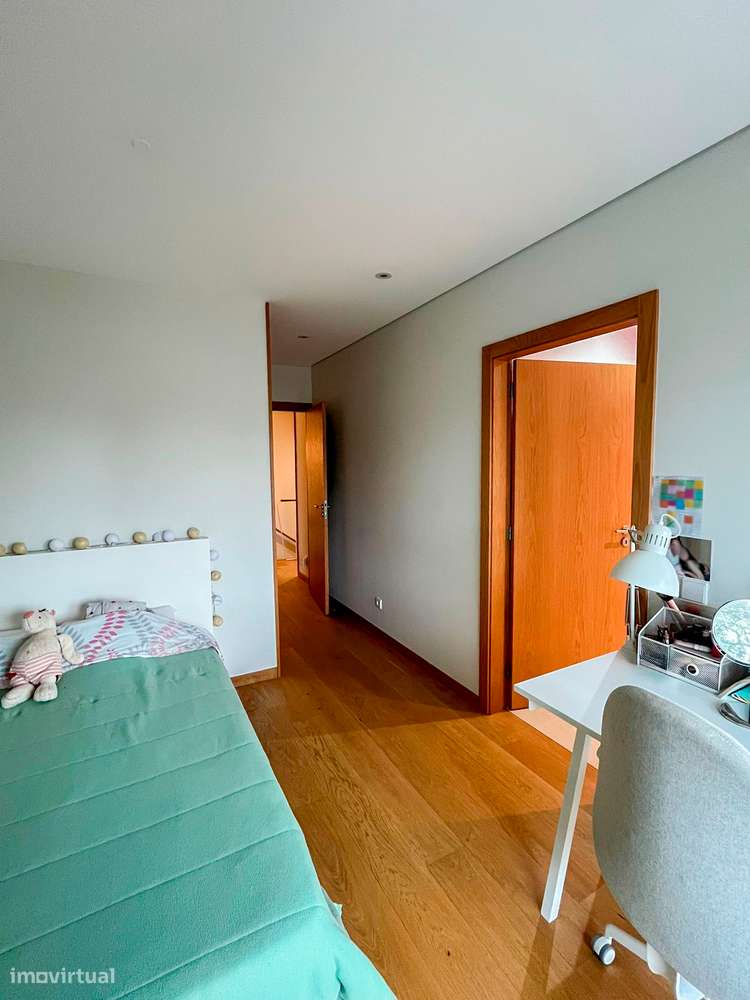 T4 Duplex de Luxo no Coração do Porto-13