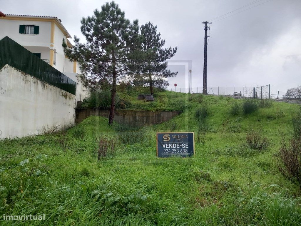 Lote para construção de Moradia Isolada Gradil / Mafra