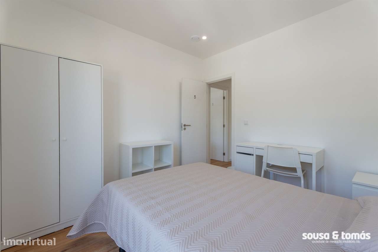 Oportunidade de Investimento – Apartamento T6 Arrendado a Estudantes |-23