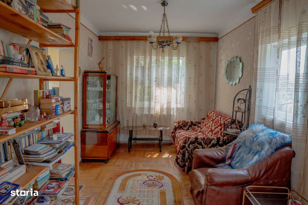 O casa, un teren, mai multe optiuni – Comanesti, Str. Moldovei-3