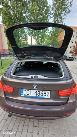 BMW Seria 3 316d Touring - 10