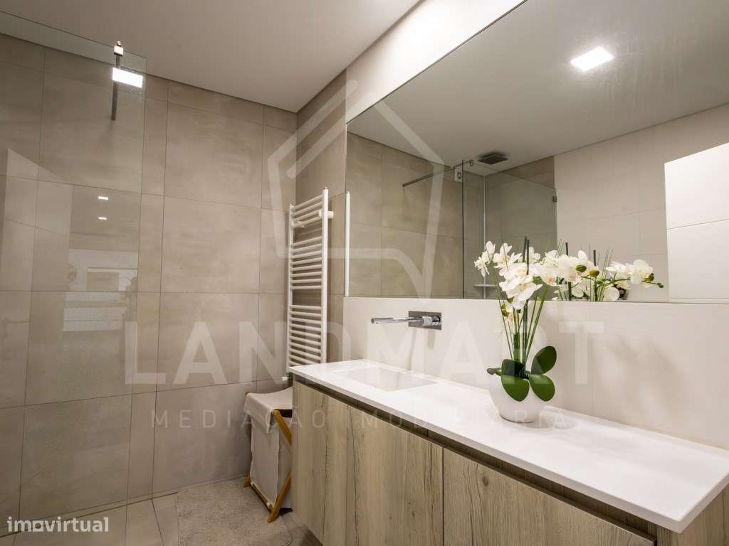 Apartamento T3 Duplex, Centro de Turquel-38
