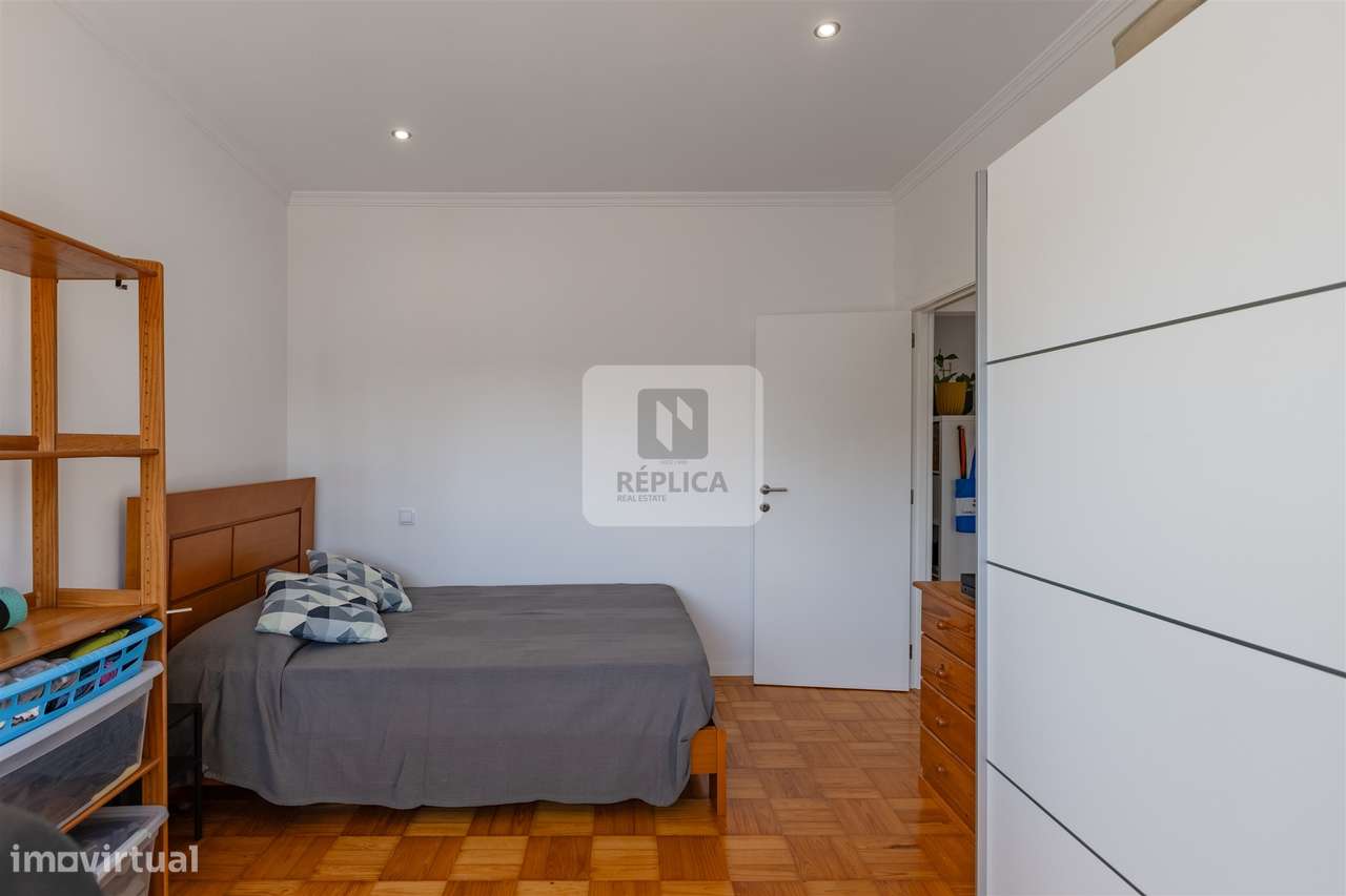 Apartamento T2 Renovado no Bonfim, Porto-25