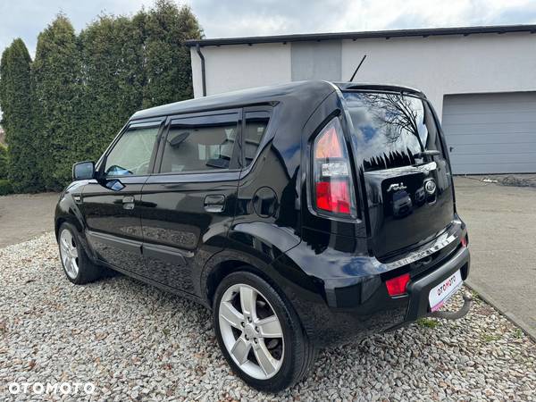 Kia Soul 1.6 CRDI Black Collection - 19