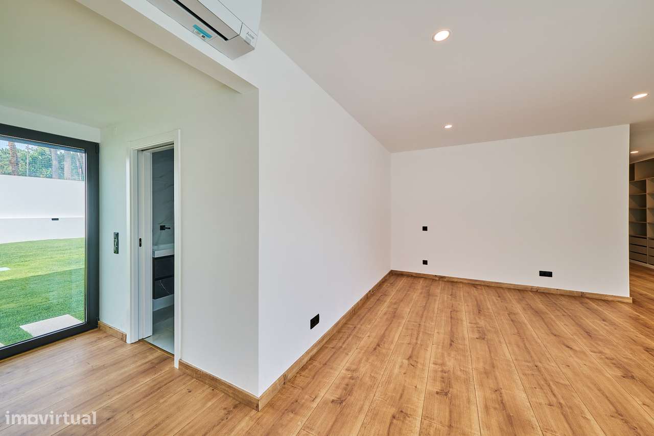 Moradia Isolada com piscina, Verdizela, Seixal-18