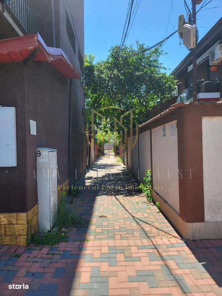 Piata Muncii garsoniera la curte-1