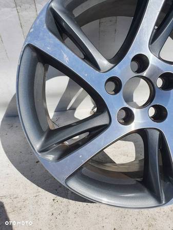 FELGA VOLVO V50 S40 7JX17 ET52,5 5X108 31302877 - 3