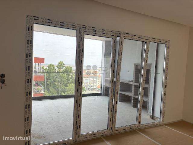 Apartamentos  NOVOS T2 e T3, Local MUITO Sossegado, Excelentes!-7