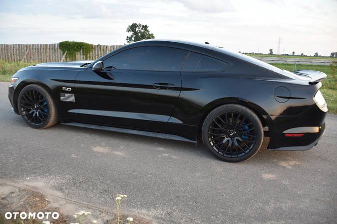 Ford Mustang 5.0 V8 GT - 6