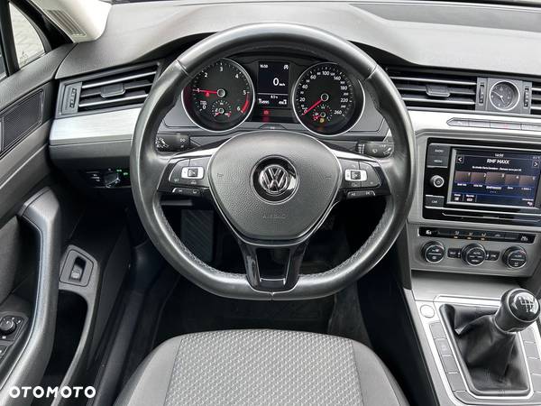 Volkswagen Passat 2.0 TDI BMT Trendline - 5