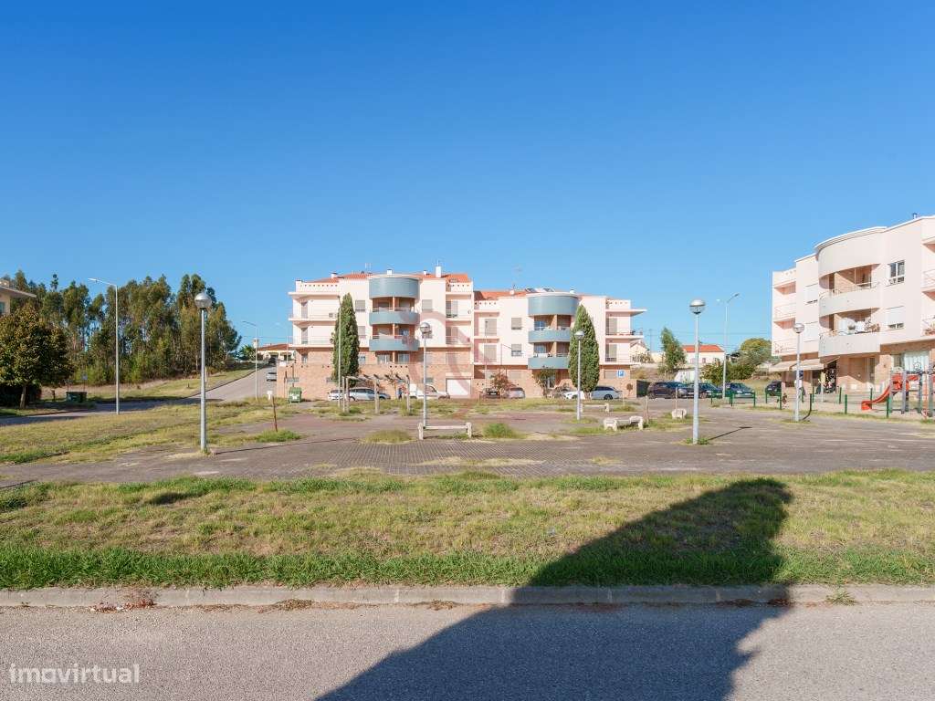 T3 com Terraço Envolvente e Garagem de 70 m² | Casais Castelo, Riachos-45