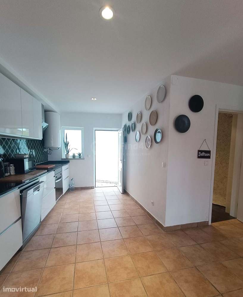 Moradia T3 totalmente renovada e equipada em Gáfete-8