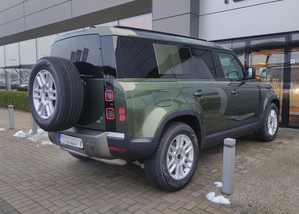 Land-Rover Defender 3.0 Diesel 200 KM — zdjęcie 7