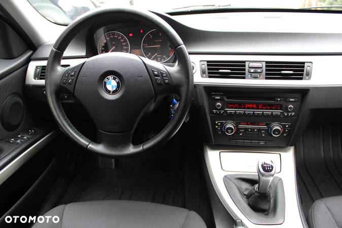 BMW Seria 3 316d - 18