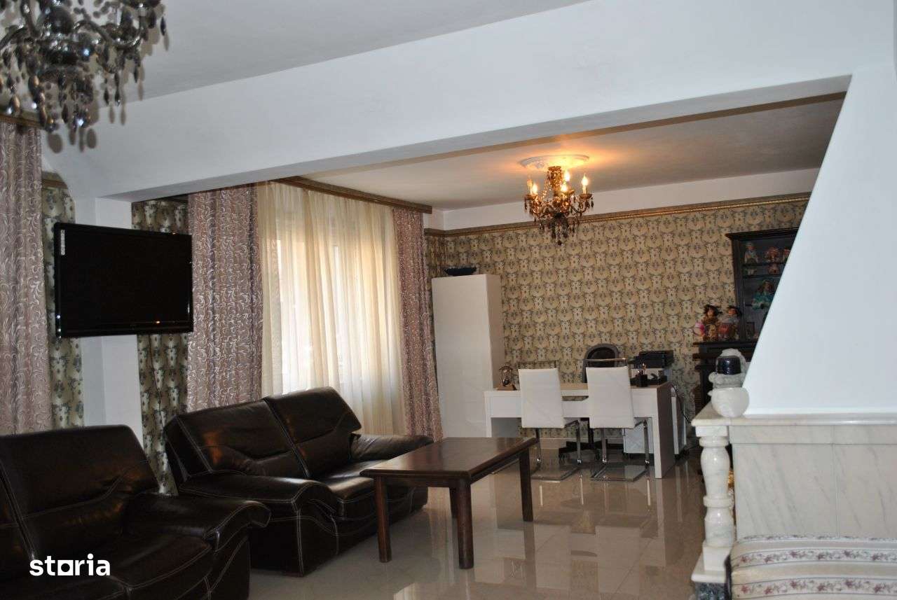 Casa de vanzare Brasov - Imagine principală: 4/16