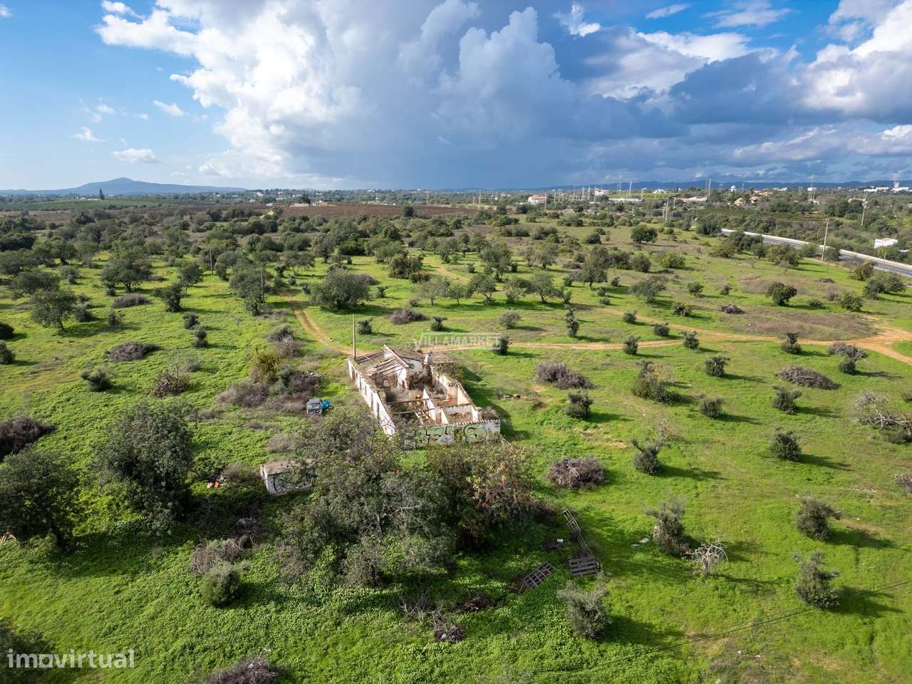Terreno urbano com 21,8 hectares situado na ligação entre a A22 e o ce - Grande imagem: 5/29