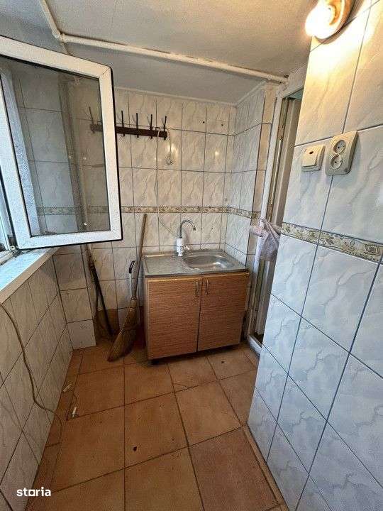 Garsoniera decomandata 35mp, zona Viziru 1 Parter cu balcon - Imagine principală: 4/7