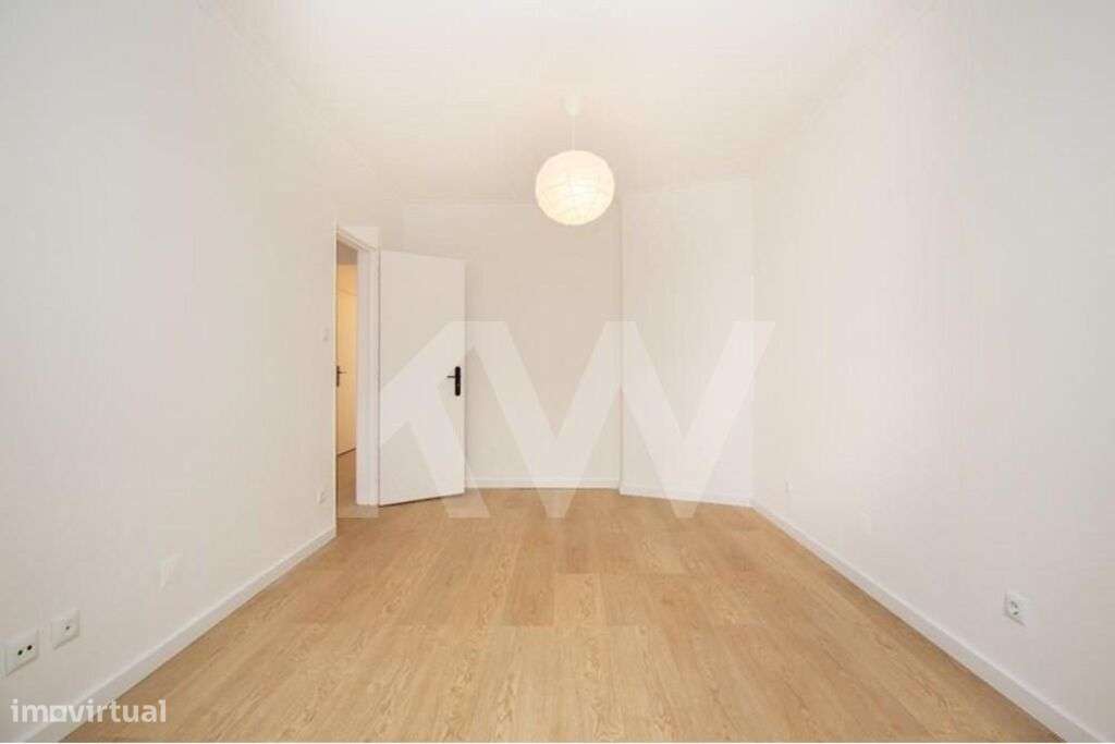 Apartamento T3 à venda na rua João de Lemos com estacionamento privati - Grande imagem: 4/24