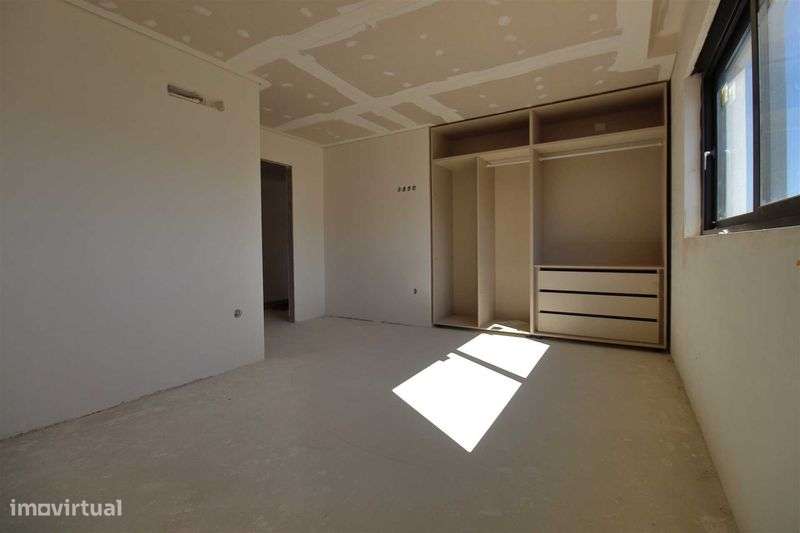 Moradia T4+1 - Santiago de Piães _ Cinfães - Grande imagem: 5/12