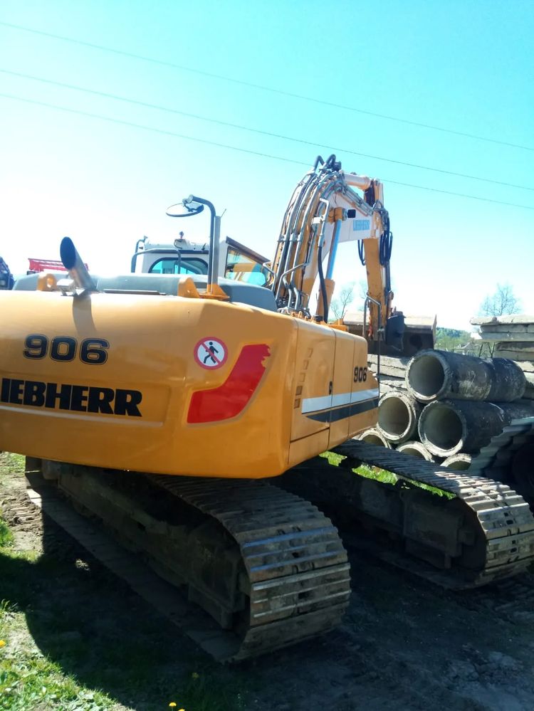Liebherr 906, 922, 926 2011