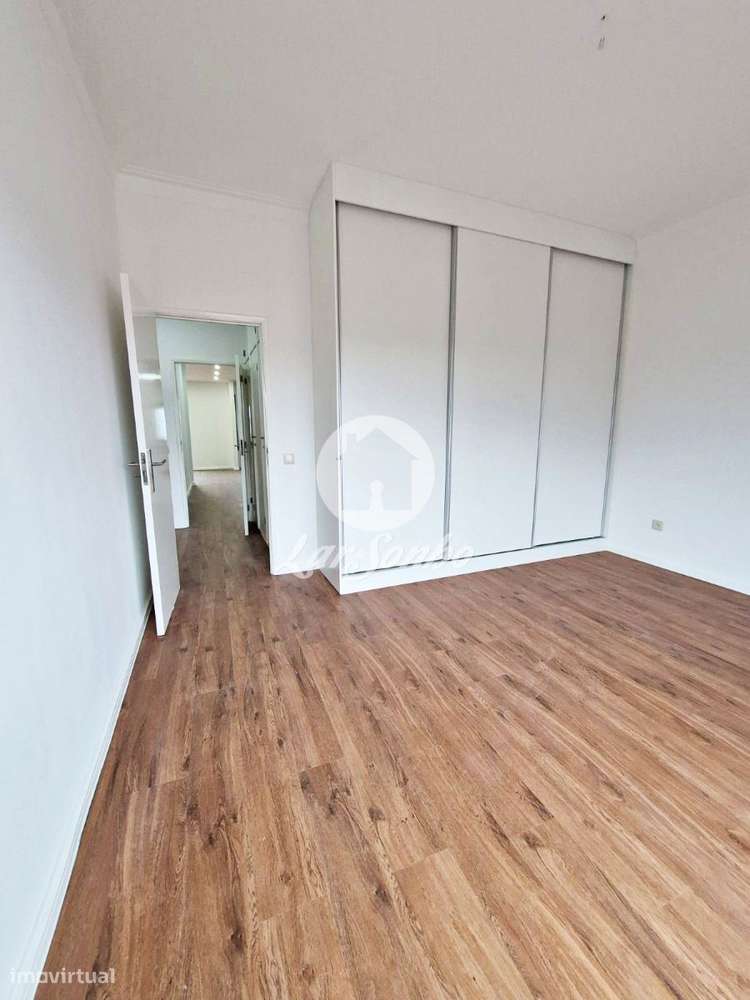 Apartamento T3, totalmente renovado, com Box, Águas Santas, Maia-19