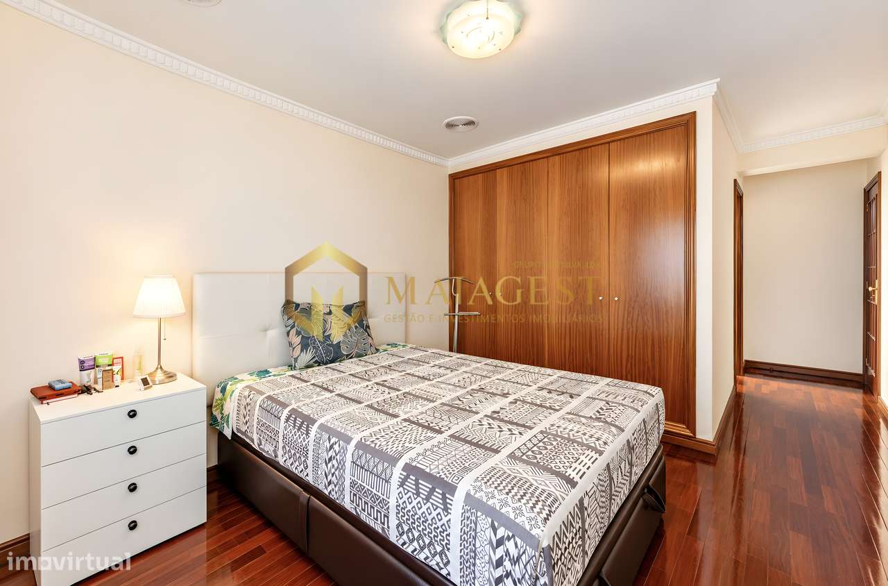 Apartamento T2+1 com Suite e Varanda no Centro de Gaia-30