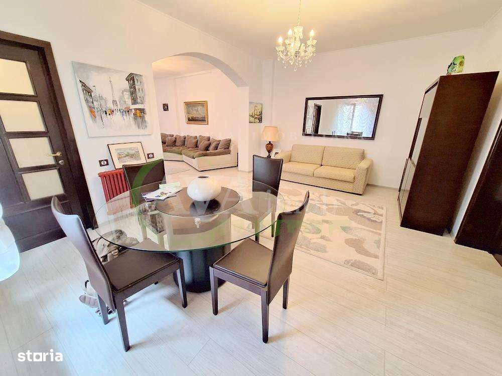 Vila eleganta ultracentrala – str. George Bacovia, Bacau - Imagine principală: 3/20